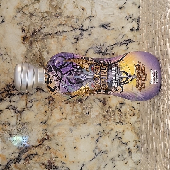 Brand new unopened SUPRE BRONZE REPUBLIC BRONZER TANNING BED LOTION*** - Picture 1 of 2